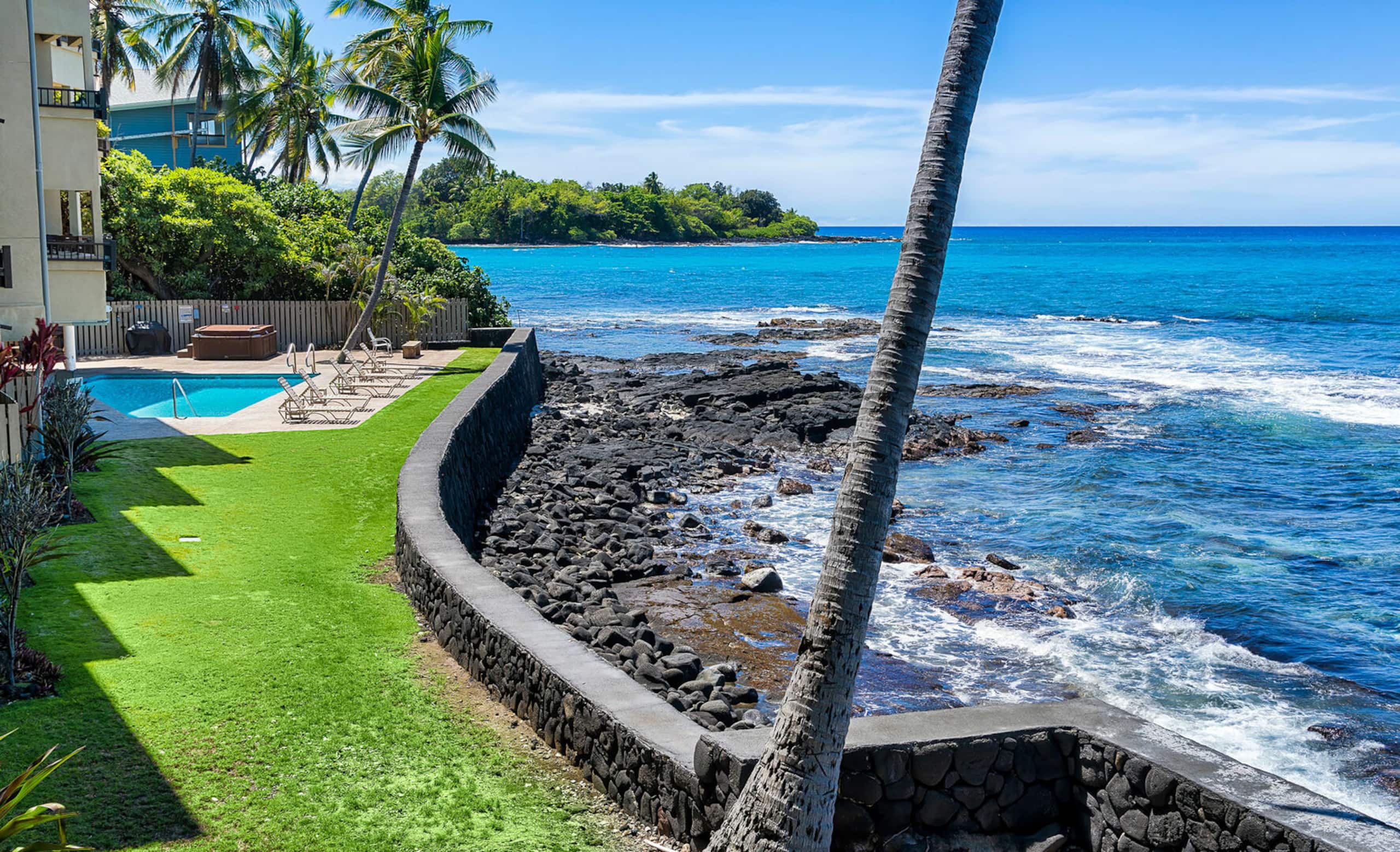 Condo in Kailua-Kona · ★4.0 · 2 bedrooms · 2 beds · 2 baths - Image 15