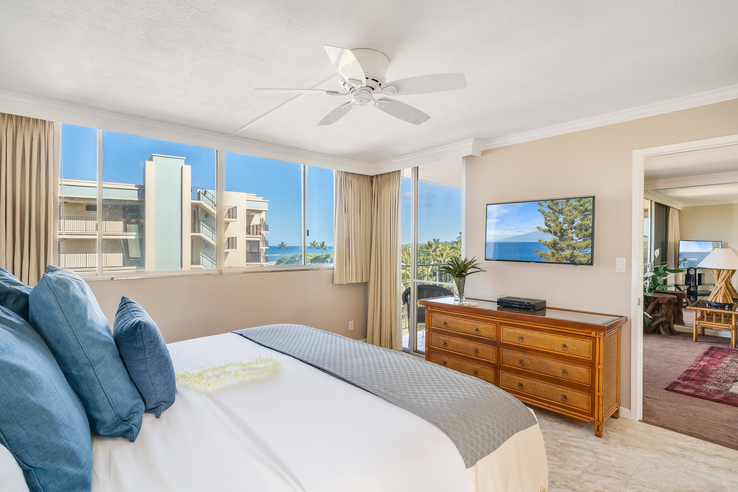 Condo in Lahaina · ★5.0 · 2 bedrooms · 3 beds · 2 baths - Image 15
