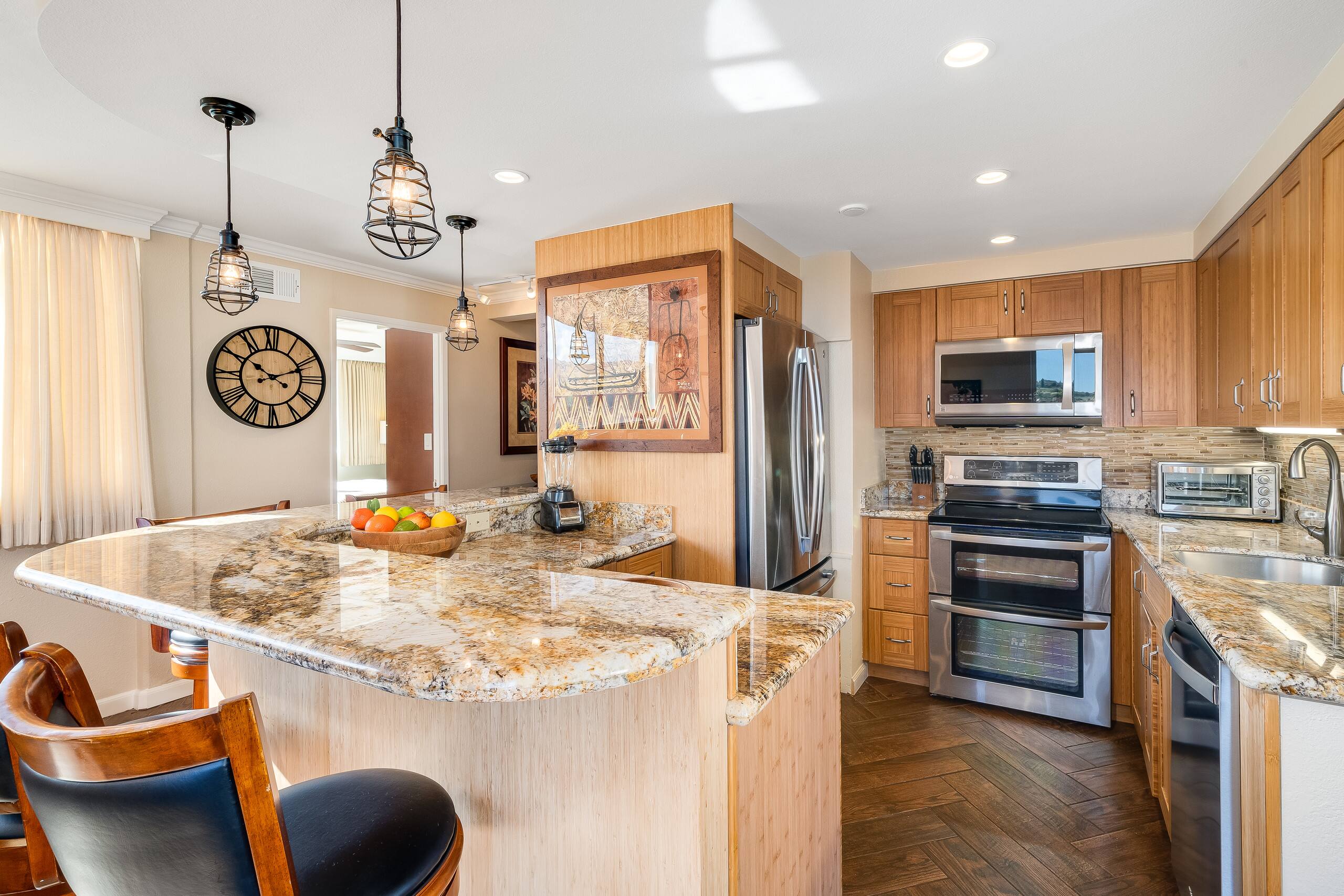 Condo in Lahaina · ★5.0 · 2 bedrooms · 3 beds · 2 baths - Image 6