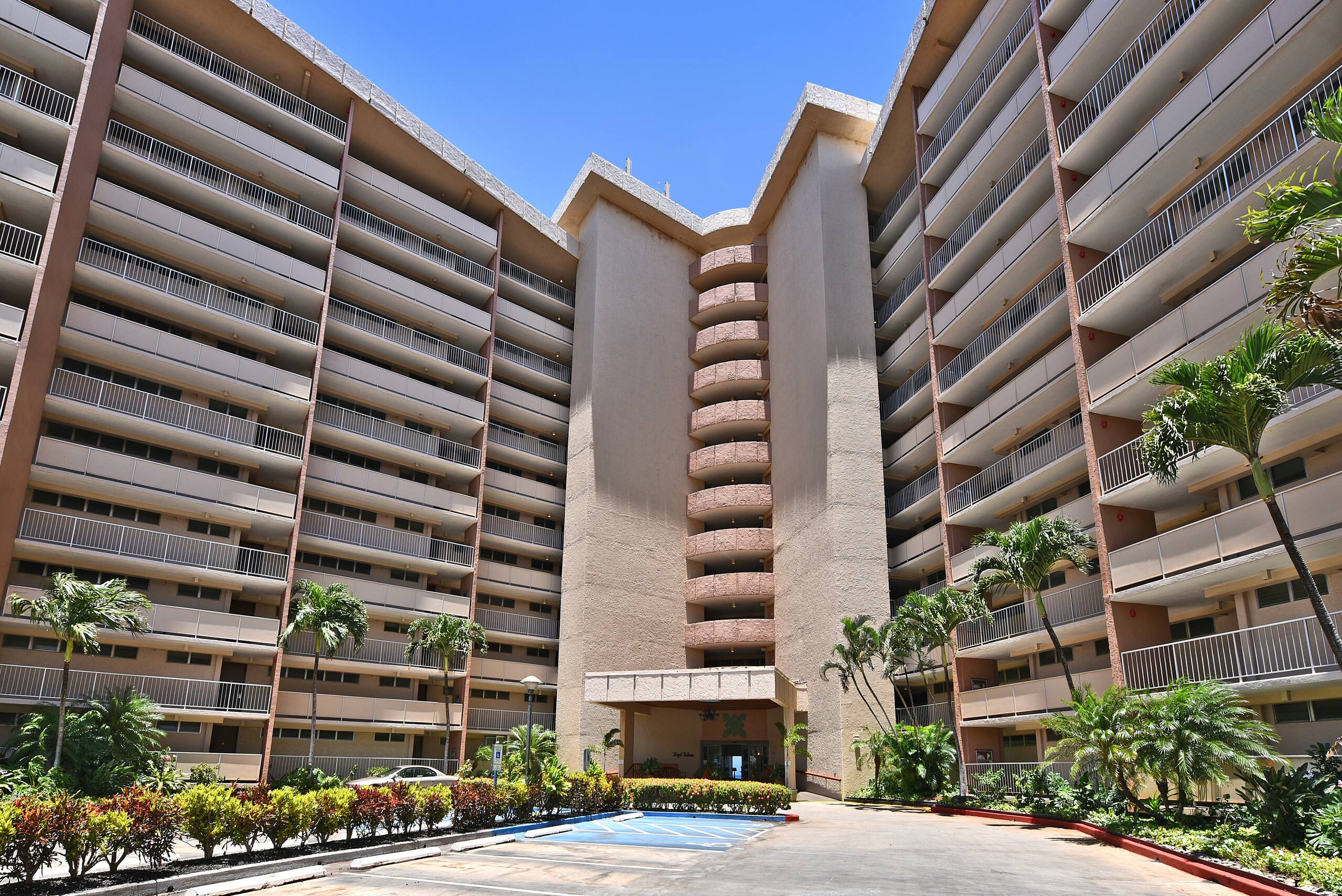 Condo in Lahaina · ★5.0 · 2 bedrooms · 3 beds · 2 baths - Image 35