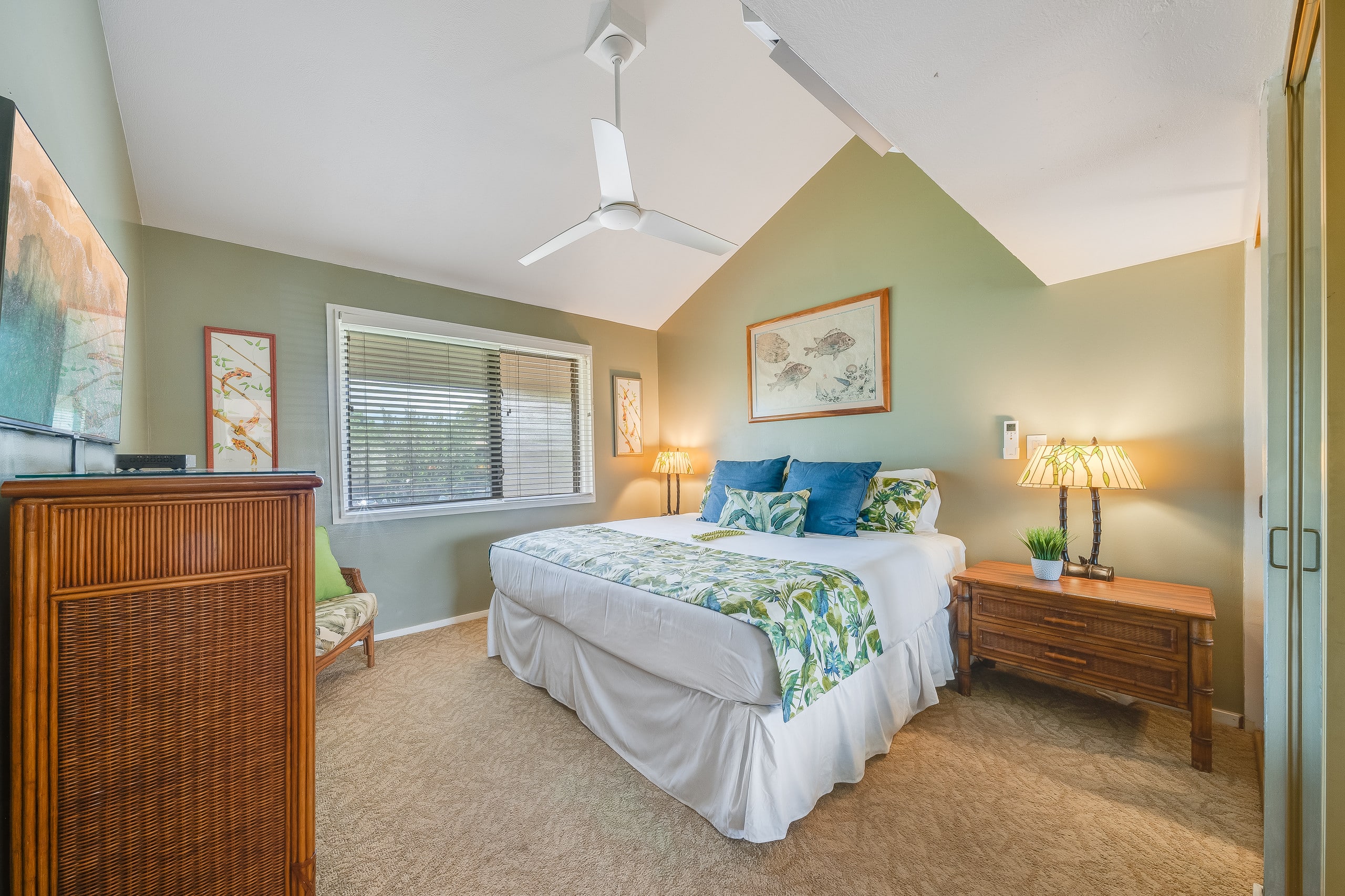 Condo in Kihei · ★4.35 · 3 bedrooms · 3 beds · 2 private baths - Image 18