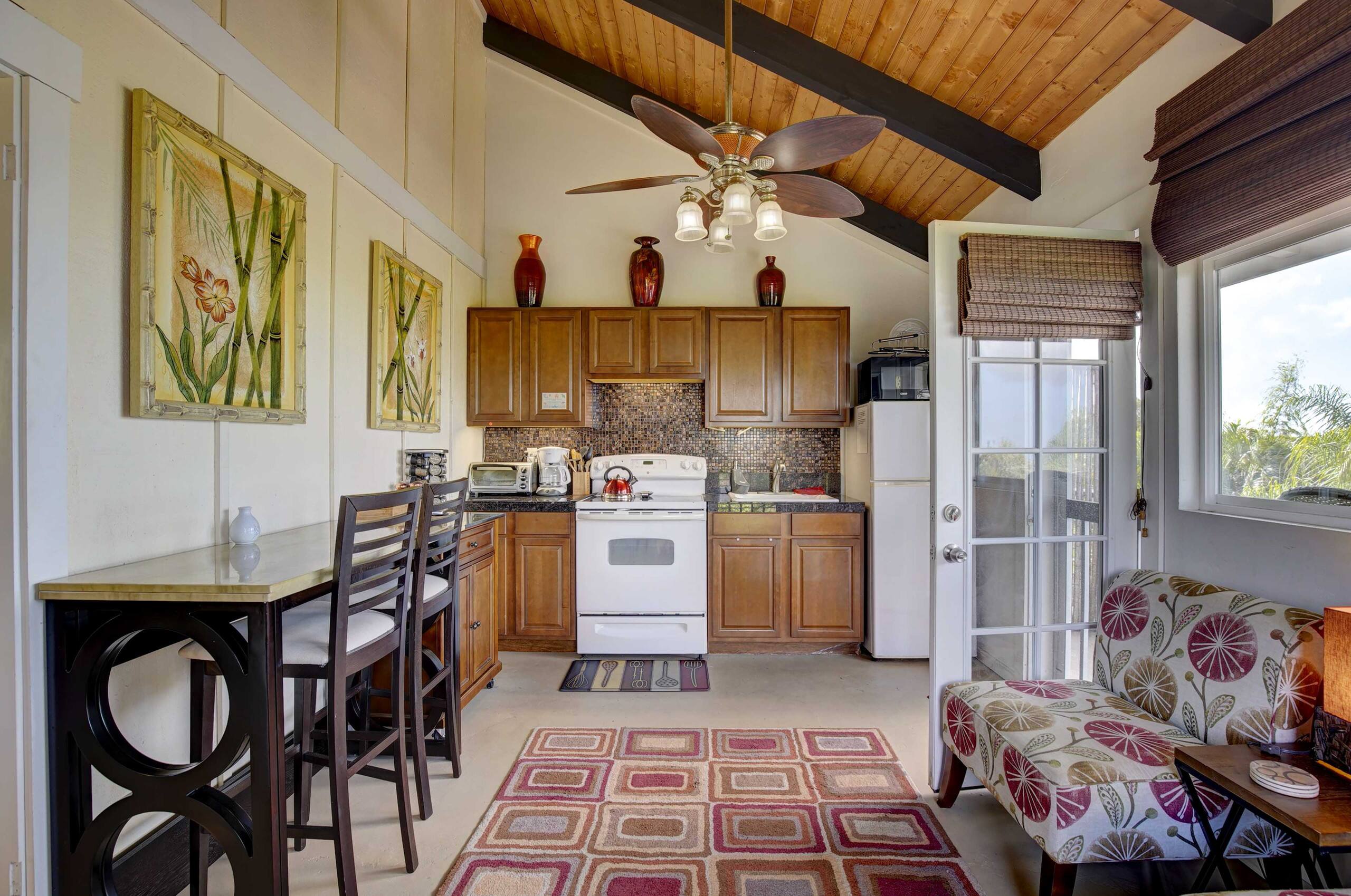 Charming Kailua-Kona Apartment Near Hiking & Golf! - Image 10