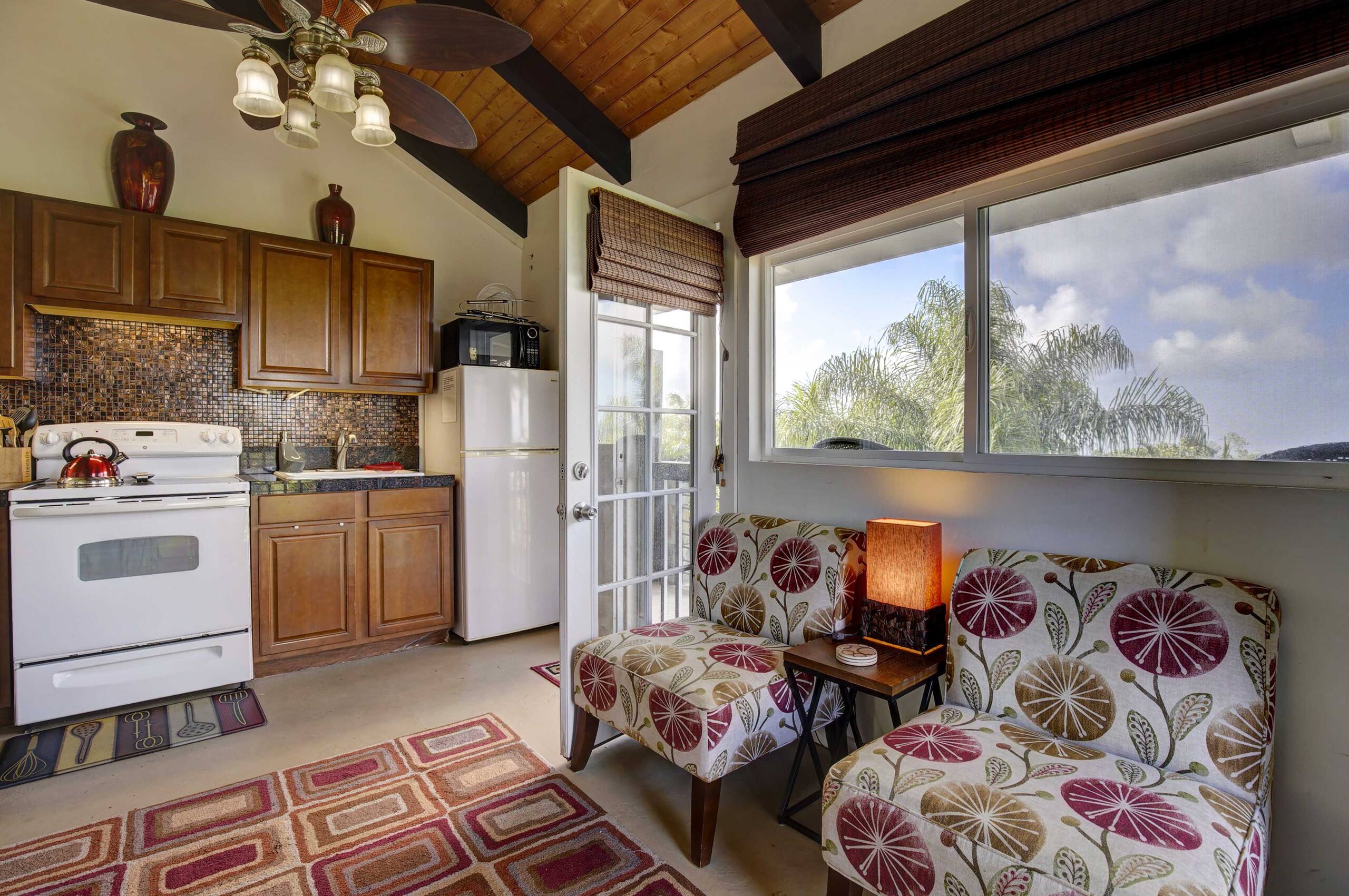 Charming Kailua-Kona Apartment Near Hiking & Golf! - Image 9
