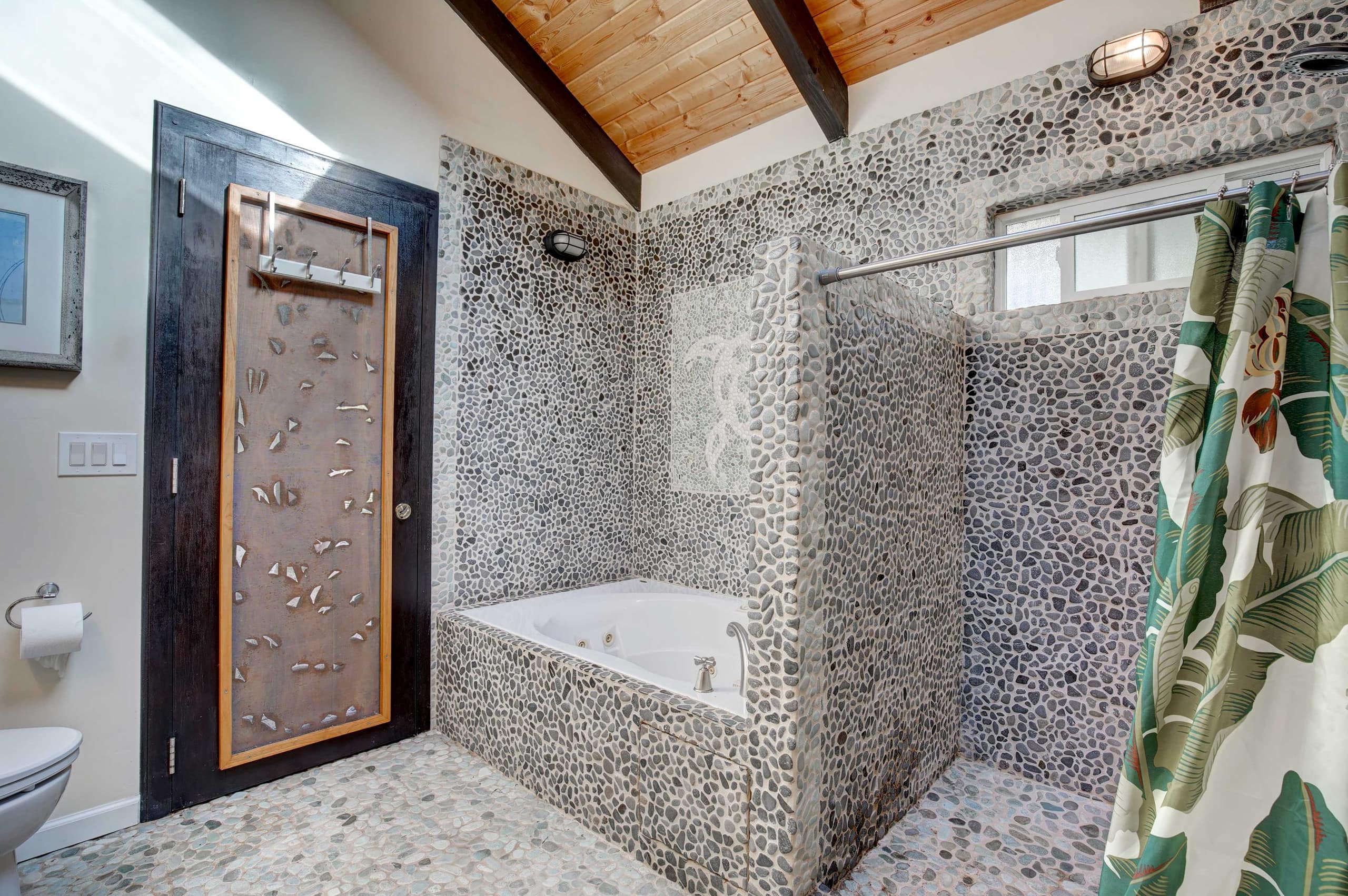 Home in Kailua-Kona · ★4.71 · 3 bedrooms · 3 beds · 2 baths - Image 16
