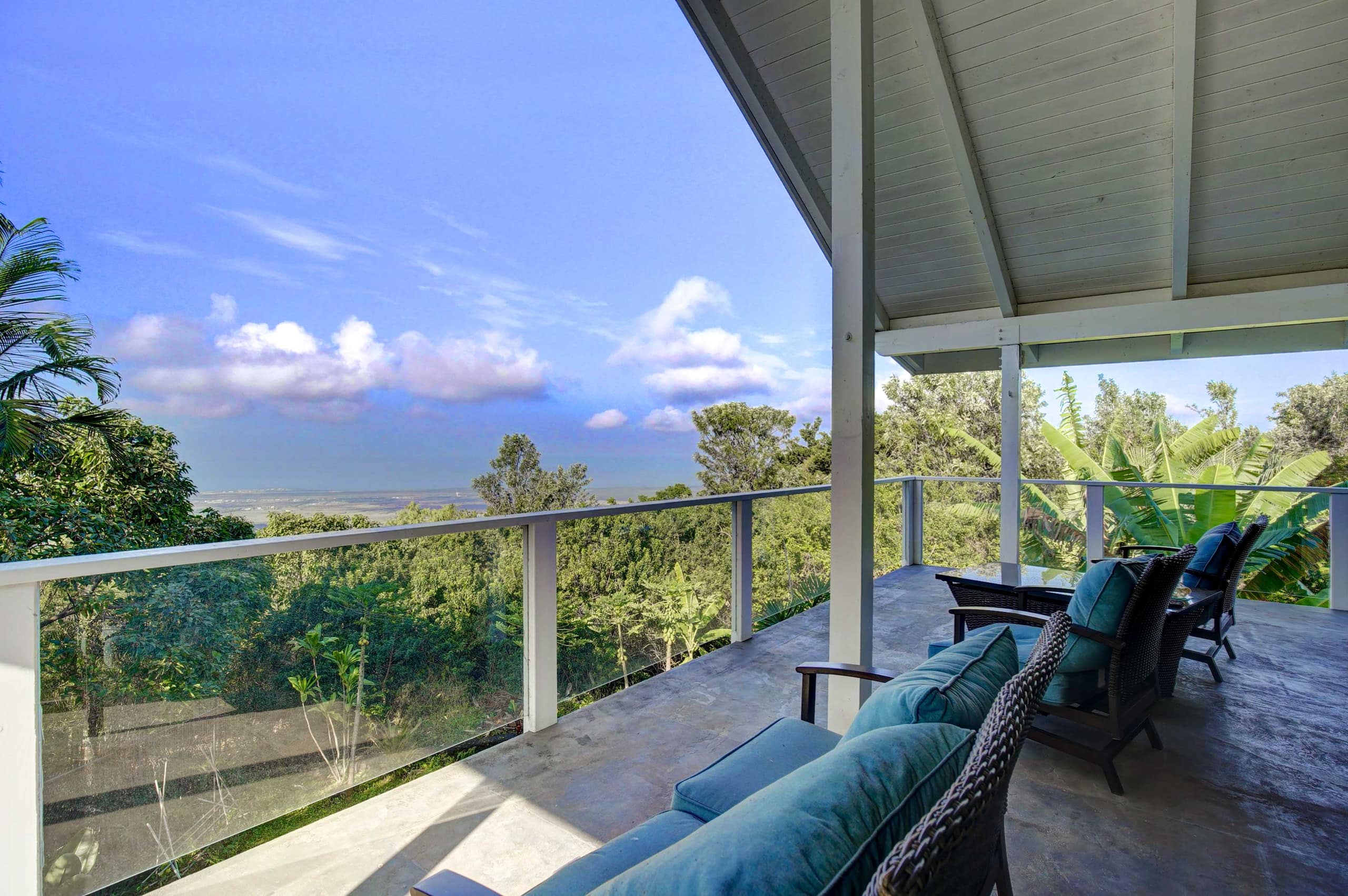 Home in Kailua-Kona · ★4.71 · 3 bedrooms · 3 beds · 2 baths - Image 2