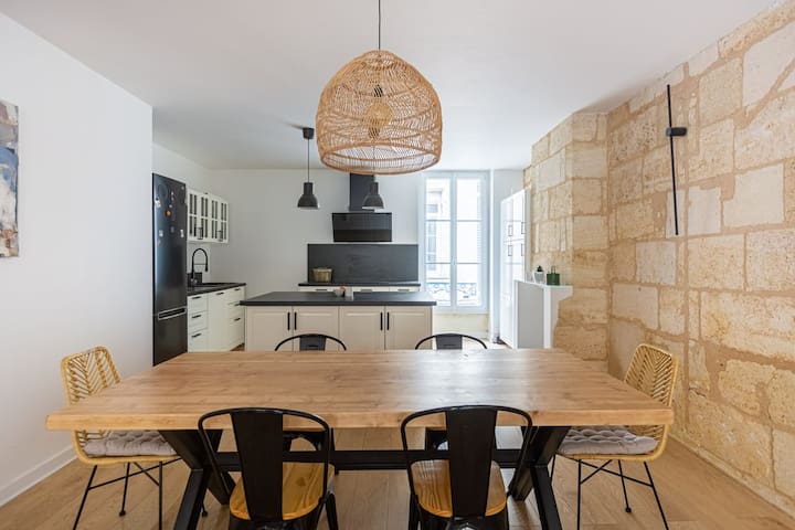 GuestReady – Beautiful flat in Chartrons for 8 pax gallery image 5