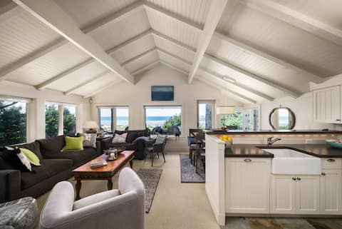 Chapman Cove by AvantStay | Beach Bungalow + Sauna