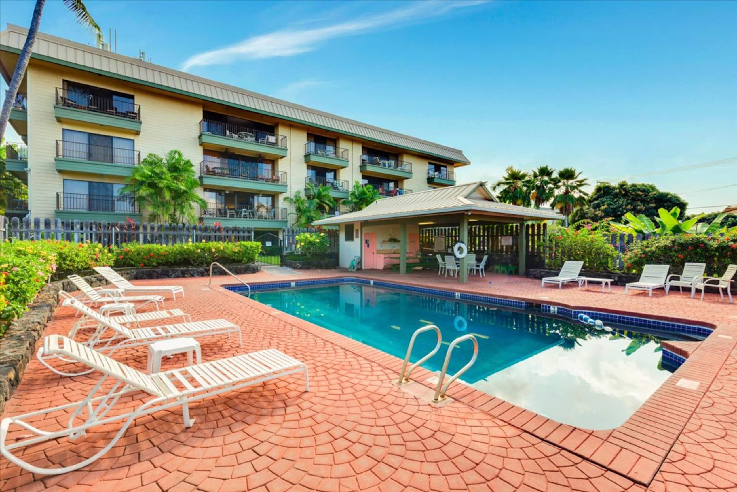 Condo in Kailua-Kona · ★4.58 · 2 bedrooms · 2 beds · 2 baths - Image 19