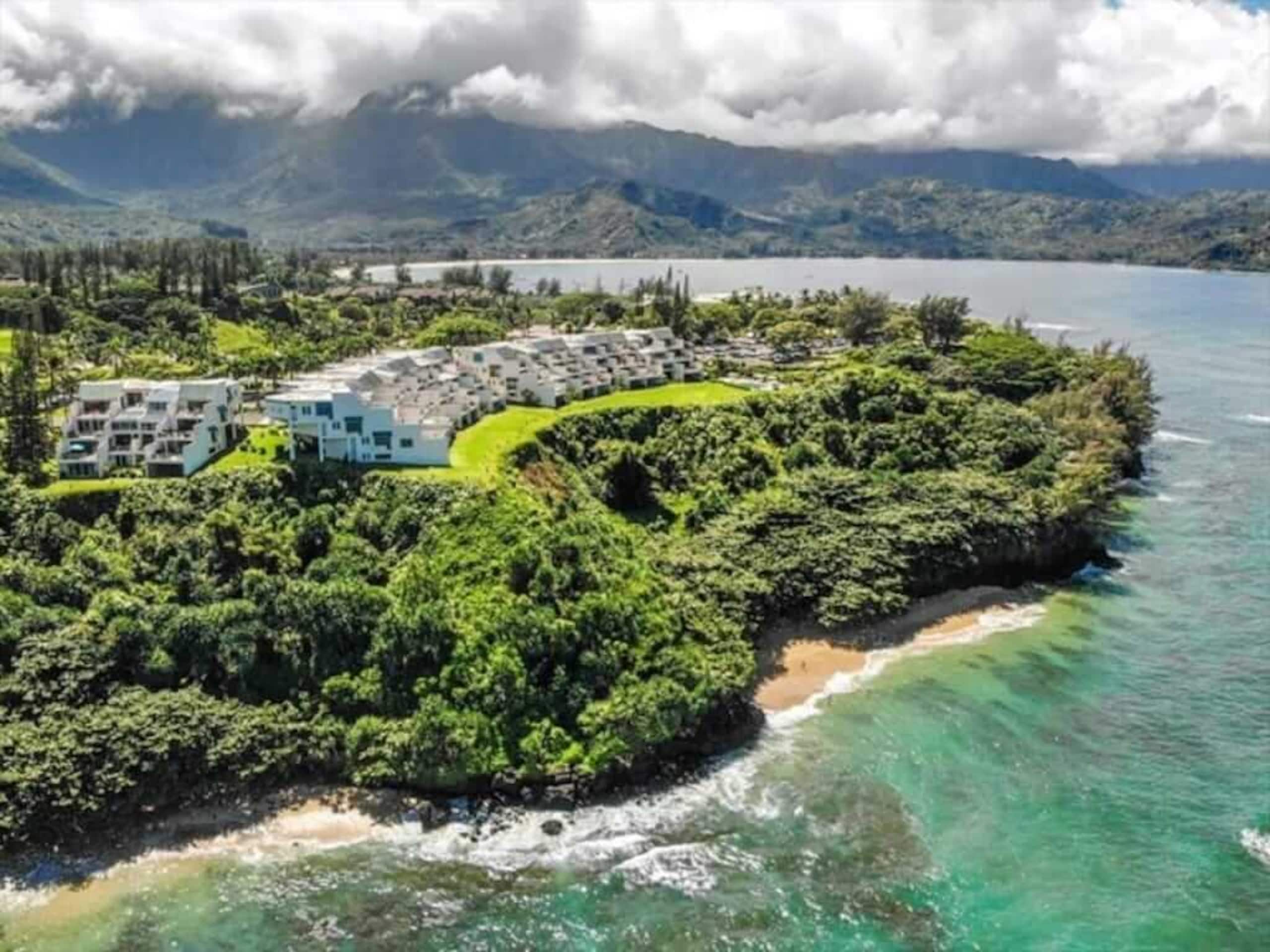 Condo in Princeville · ★4.86 · 2 bedrooms · 2 beds · 2 baths - Image 27
