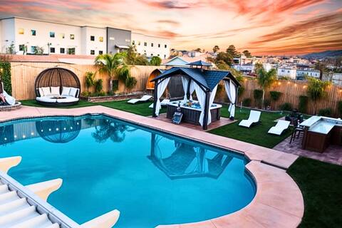 Big Compound | Pool + Hot Tub + Sauna | Game Room|
