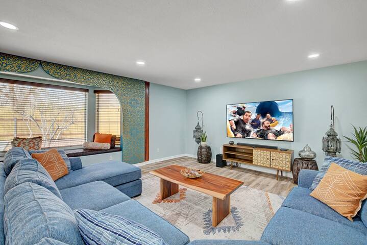 Big Compound | Pool + Hot Tub + Sauna | Game Room| gallery image 5