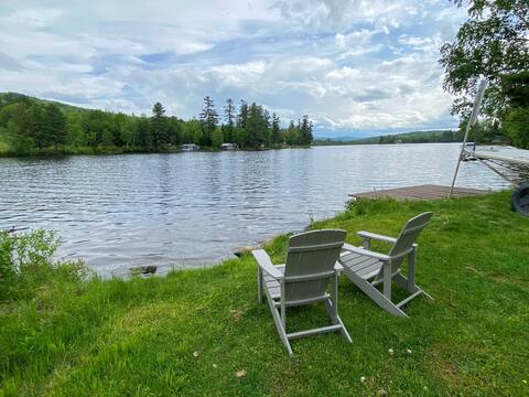 51PR Amazing lakefront home in the White Mountains