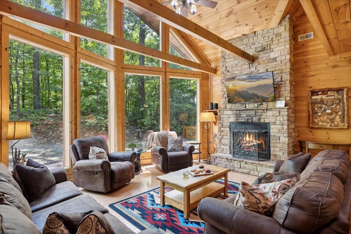 Great Smoky Mountains Cabin Rentals managed Airbnb listing 3