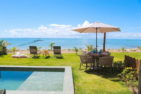 OKA42 - Miracles with a pool and your feet in the sand