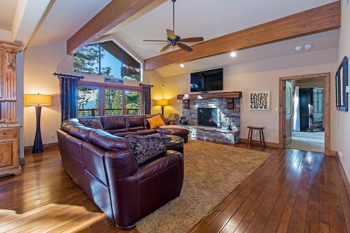 Lake View Home W/ Hot Tub - Kings Beach, CA