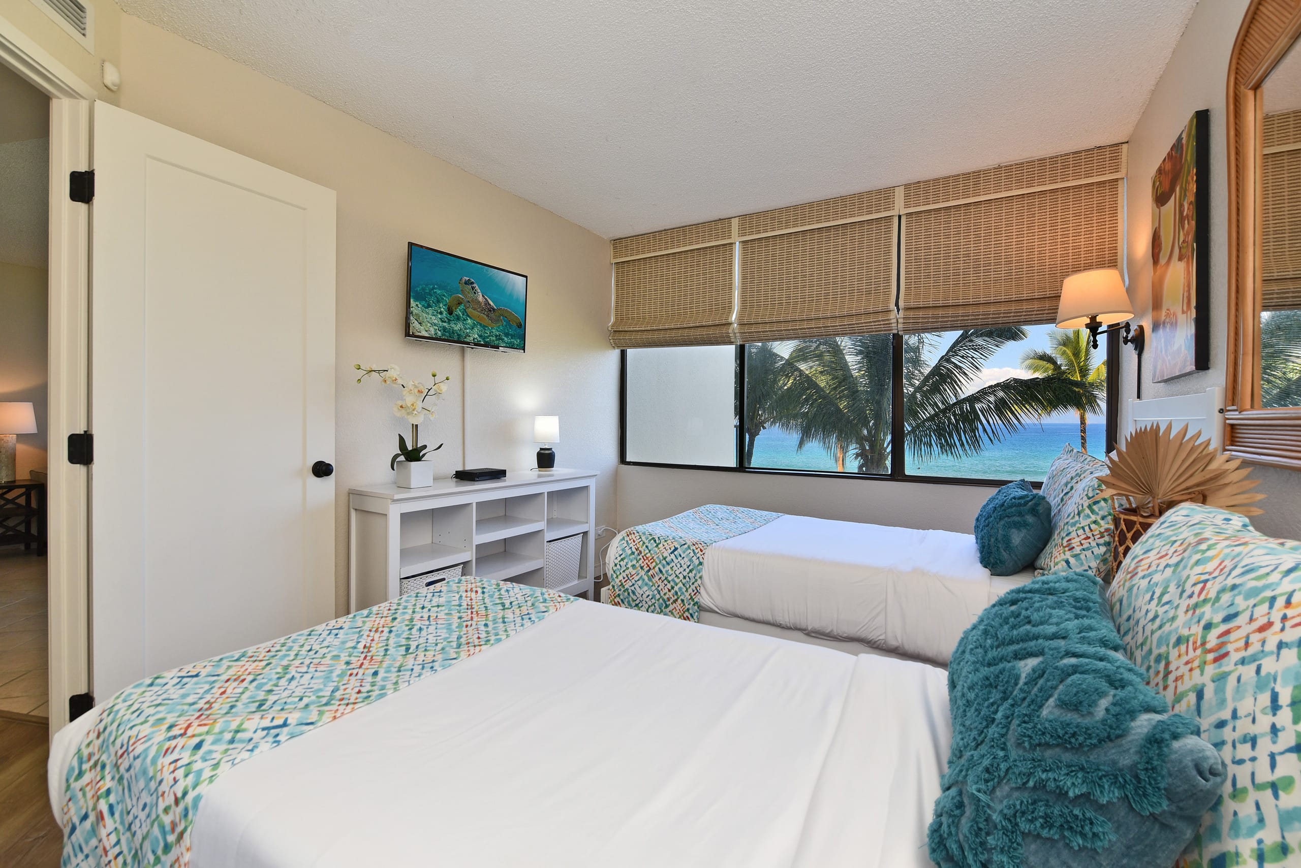 Condo in Lahaina · ★5.0 · 2 bedrooms · 4 beds · 2 baths - Image 16