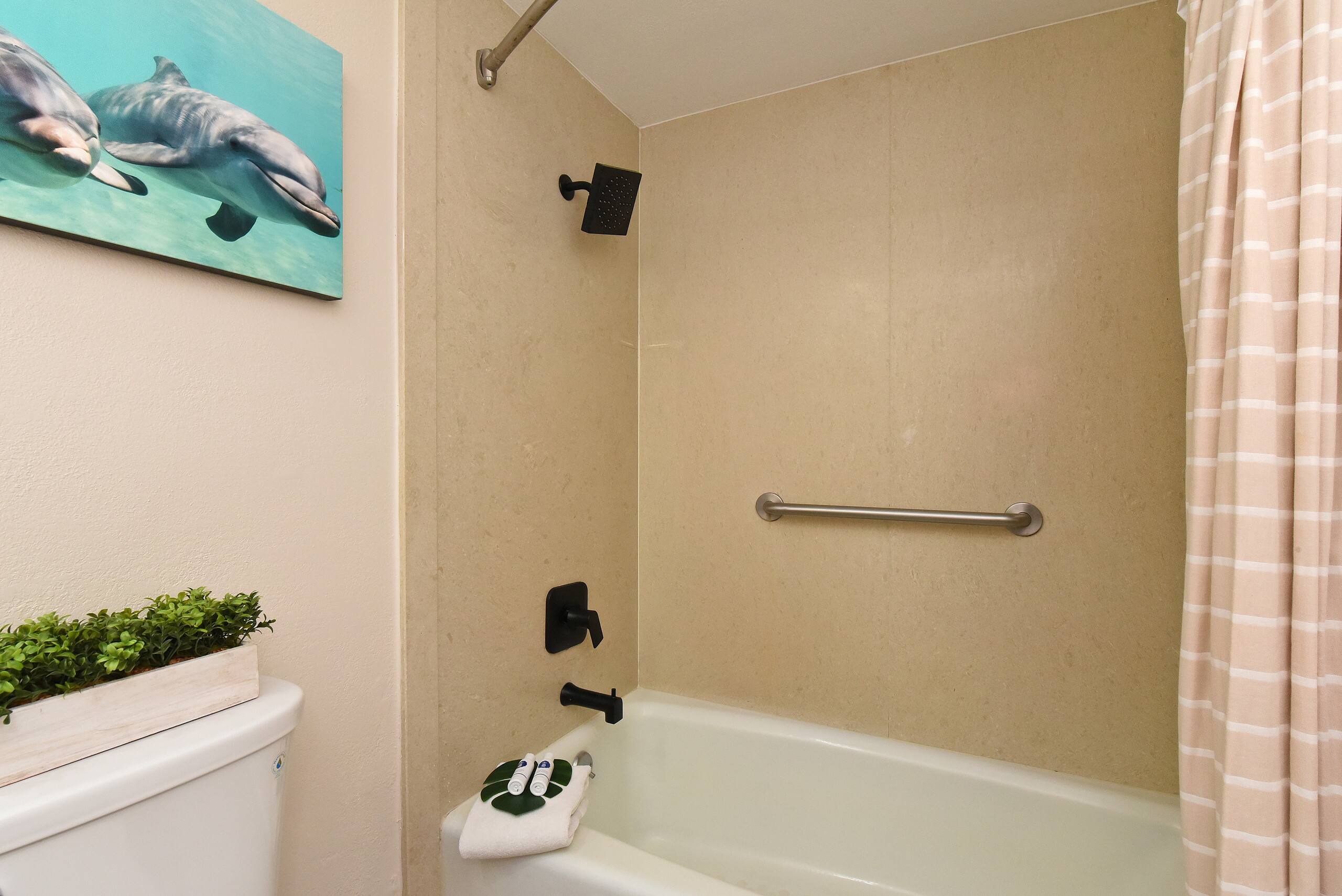 Condo in Lahaina · ★5.0 · 2 bedrooms · 4 beds · 2 baths - Image 21