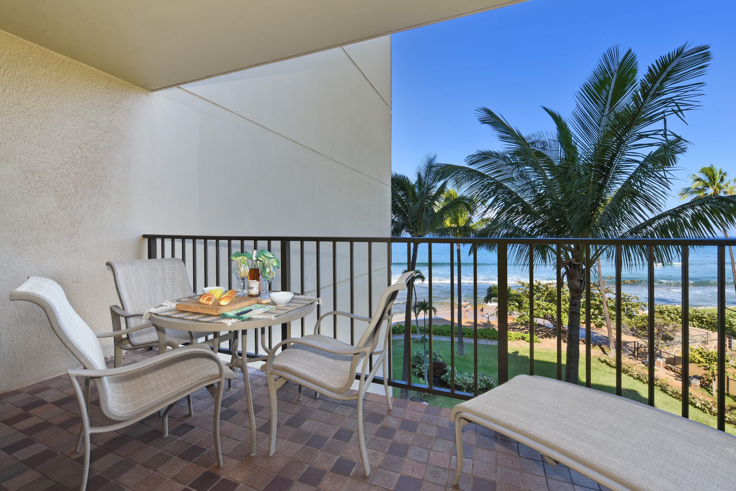 Condo in Lahaina · ★5.0 · 2 bedrooms · 4 beds · 2 baths - Image 31