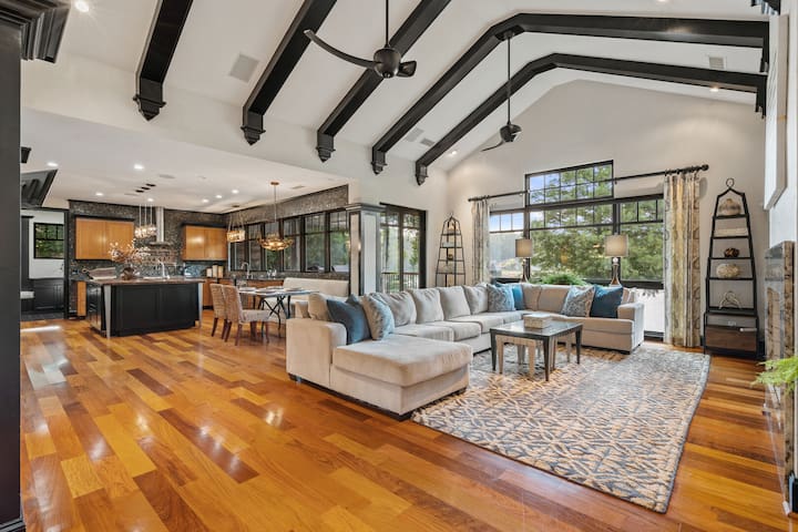 Southern Charm managed Airbnb listing 1