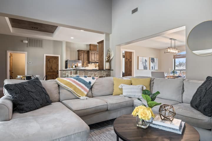 Lazy Getaway On The Cove | Concierge Services - Kingsland, TX