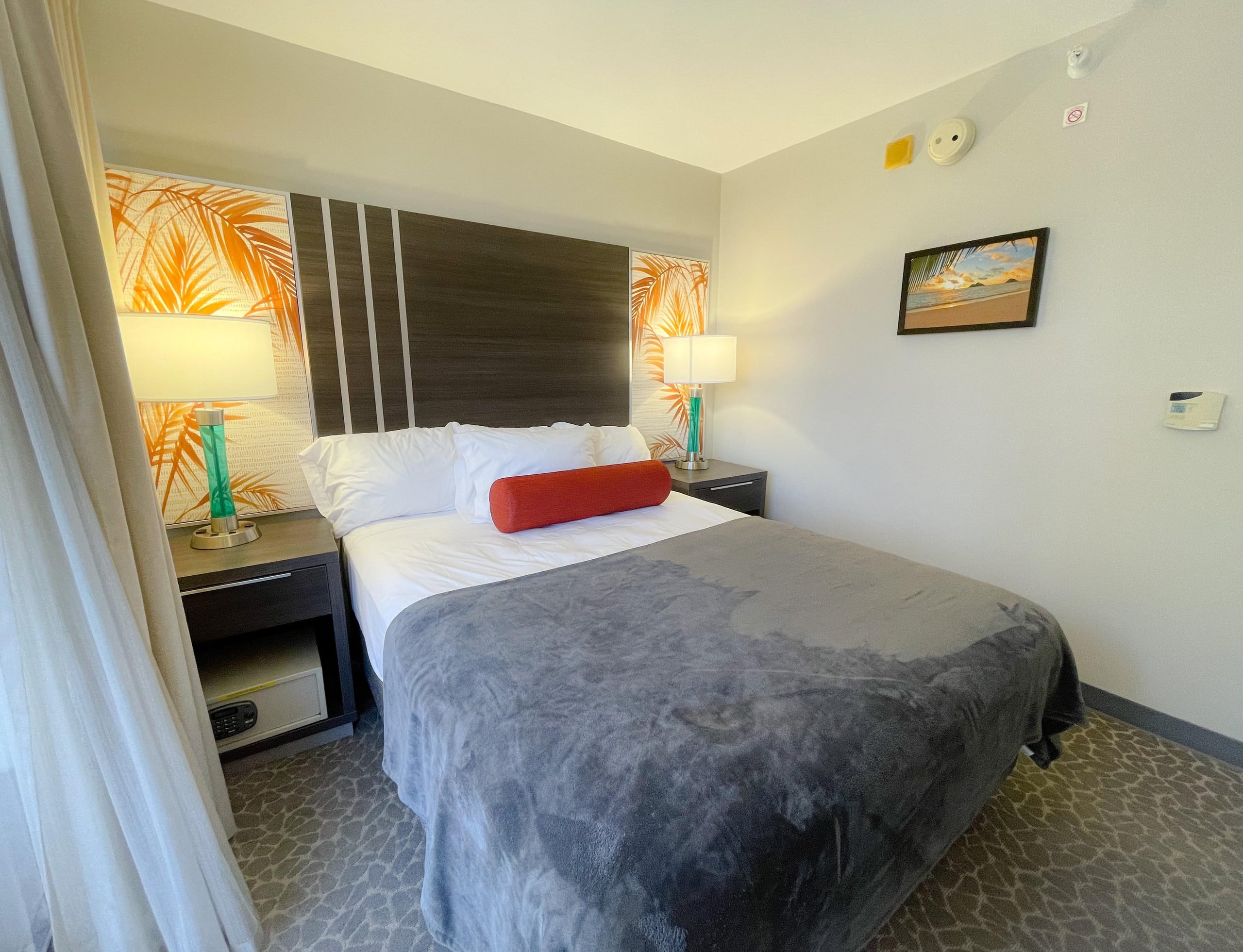 Condo in Honolulu · ★4.62 · Studio · 1 bed · 1 private bath - Image 1
