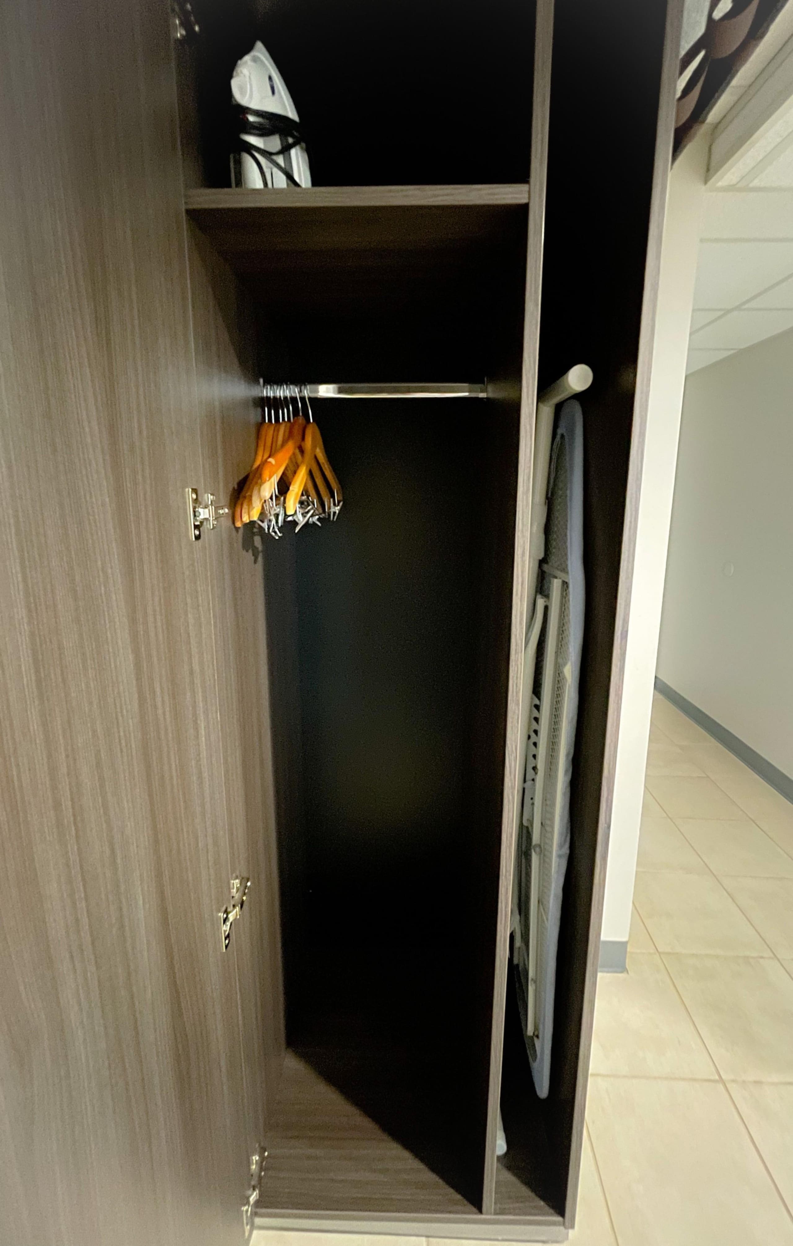 Condo in Honolulu · ★4.62 · Studio · 1 bed · 1 private bath - Image 13