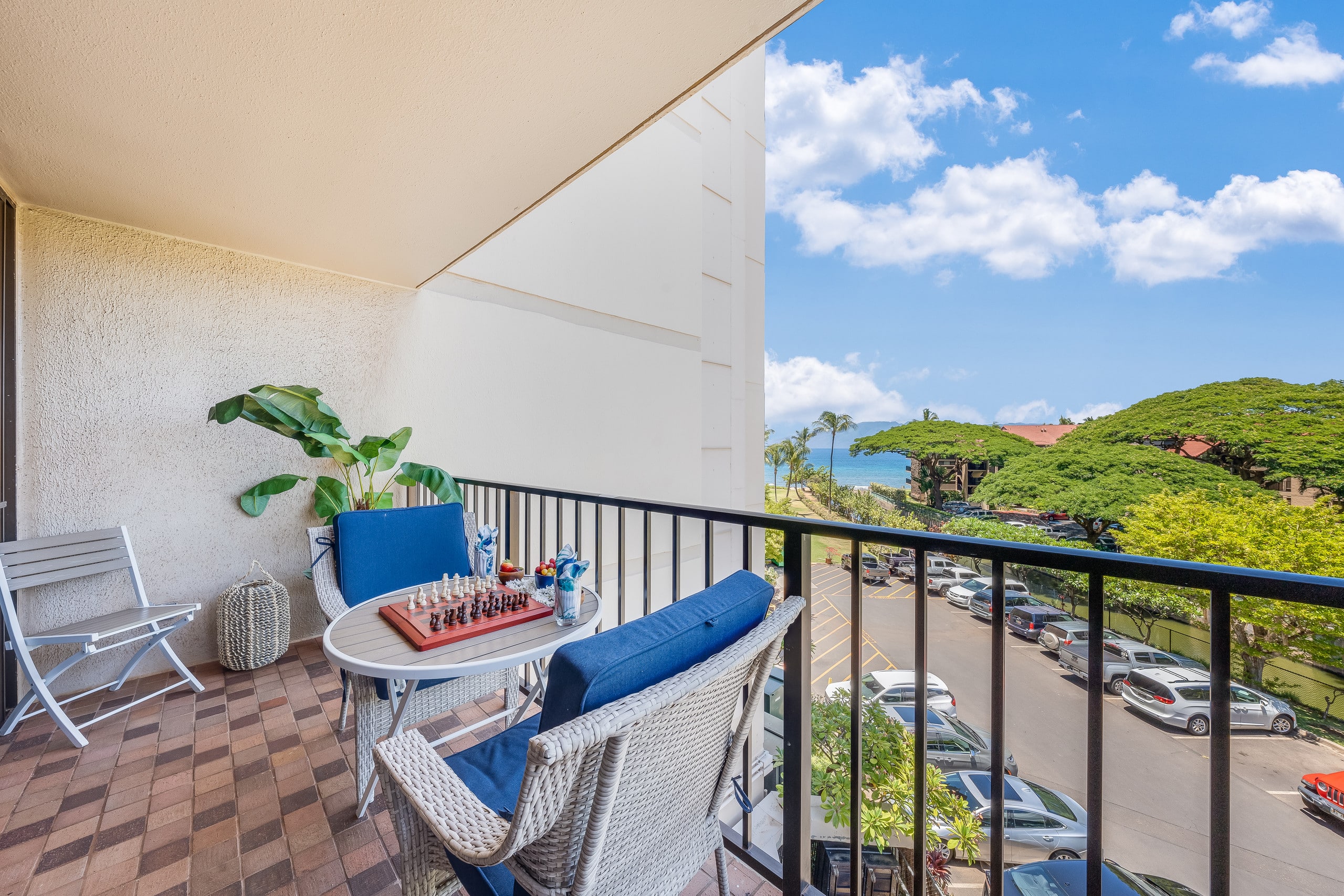 Condo in Lahaina · ★4.87 · 1 bedroom · 2 beds · 1 bath - Image 35