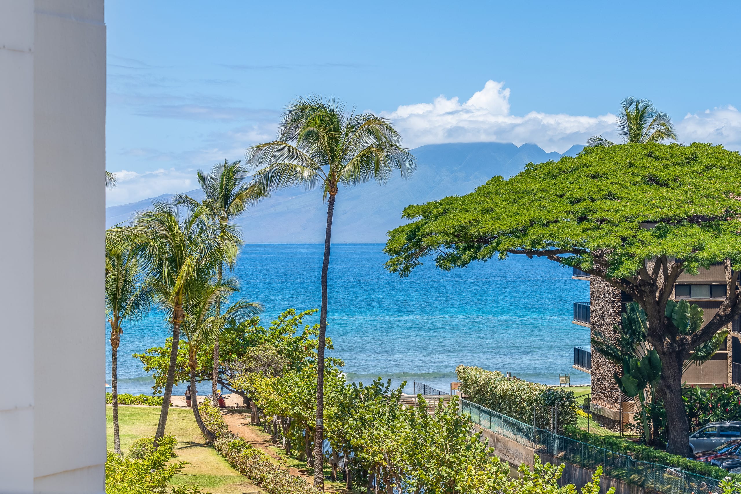 Condo in Lahaina · ★4.87 · 1 bedroom · 2 beds · 1 bath - Image 20