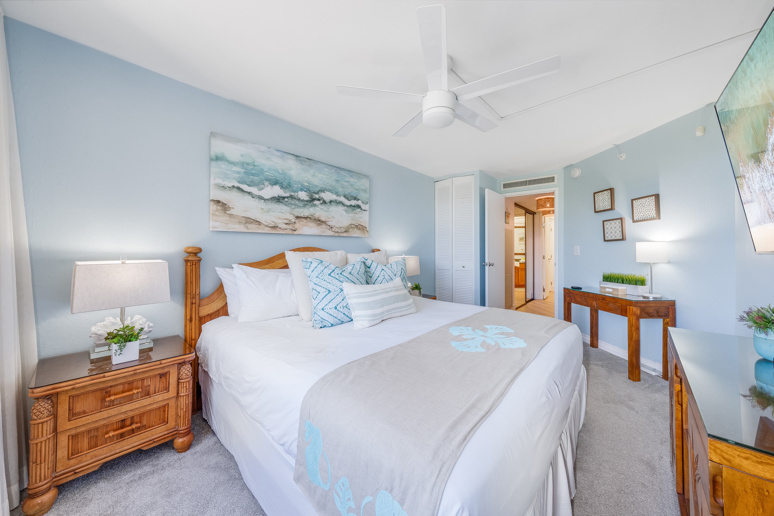 Condo in Lahaina · ★4.87 · 1 bedroom · 2 beds · 1 bath - Image 11