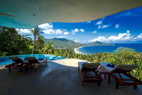 Orchid Villa · Three bedrooms, views, private pool, free taxi!