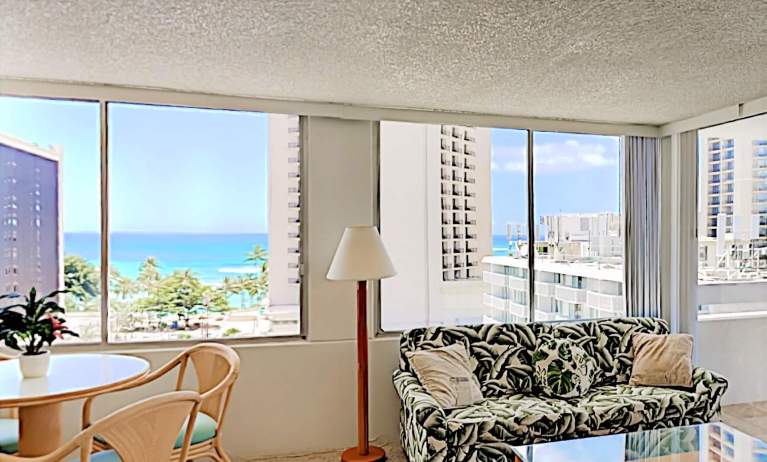 Condo in Honolulu · ★4.39 · 1 bedroom · 2 beds · 1 private bath - Image 2