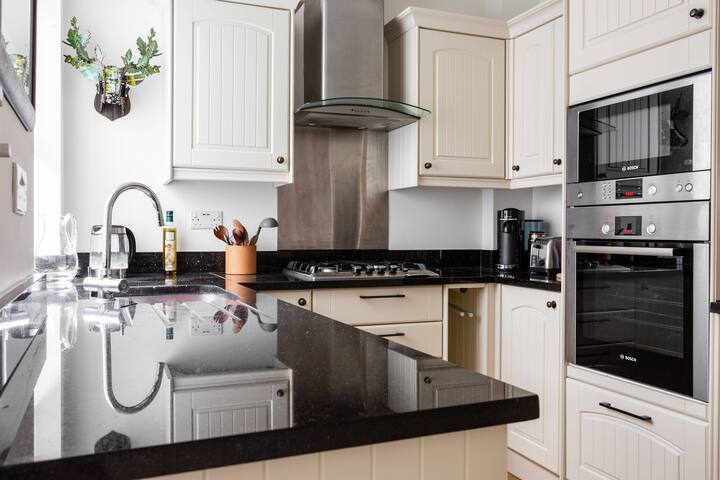 Edge Street IV by onefinestay gallery image 4