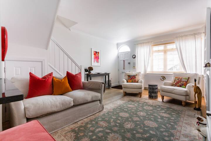 Edge Street IV by onefinestay gallery image 2