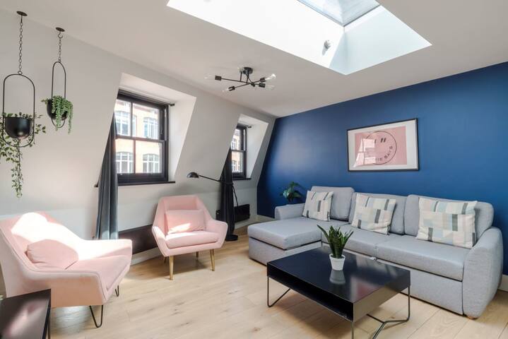 The Acre Penthouse – Covent Garden – by Frankie gallery image 2