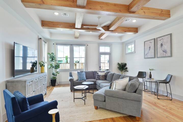 Garden District Home | Heated Plunge Pool gallery image 2