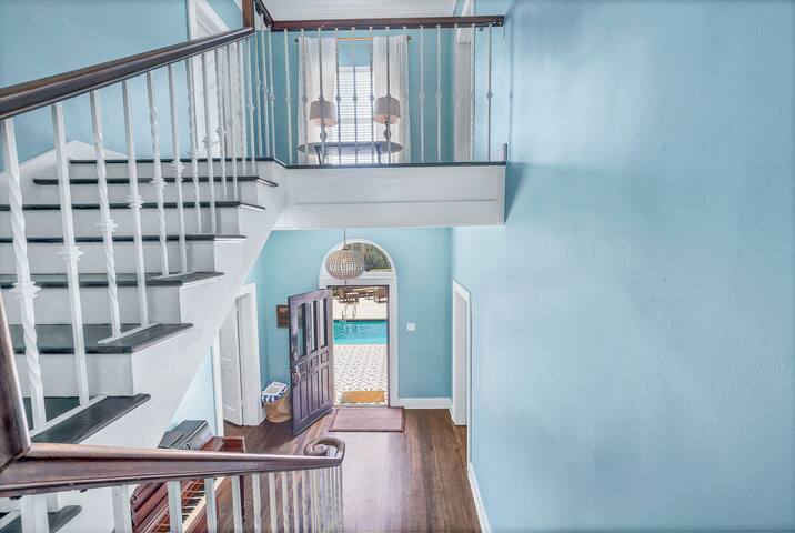 Old West Austin + Hollywood – Governor’s Mansion! gallery image 4