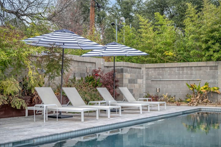 Gorgeous Home & Pool + Close to DT – Windsor Place