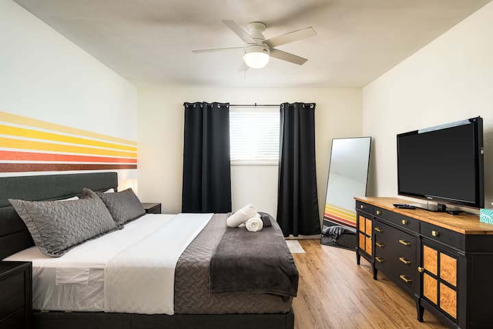 Chumba cha kulala cha msingi cha ghorofani