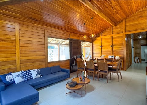 casadecastelhanos 50mSea, 4suites w/AC, leisure comp