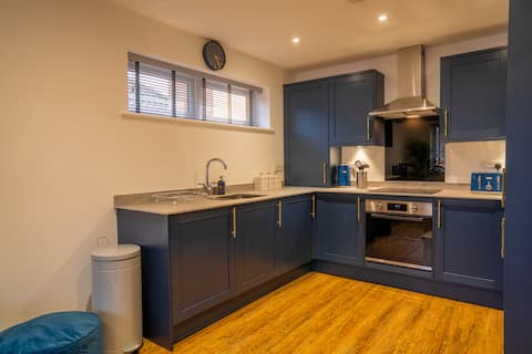 Skyway Apartment is a 2 bed + parking in Crawley