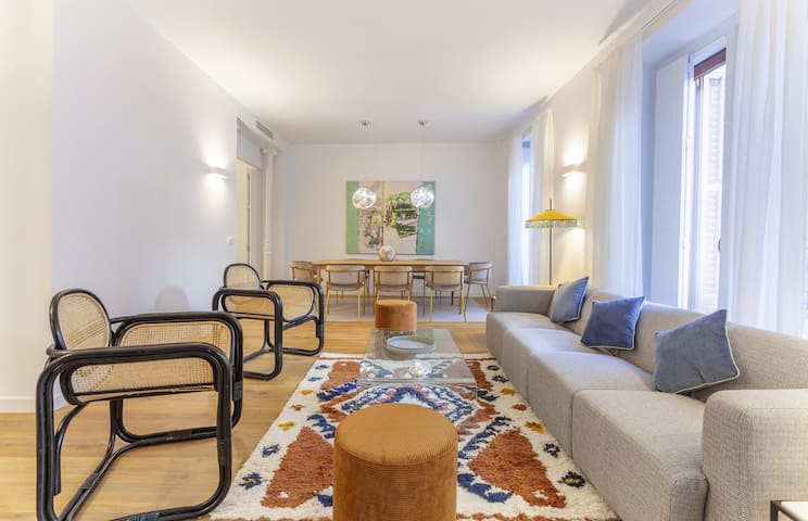 Cibeles Luxe Iv apartment in Madrid