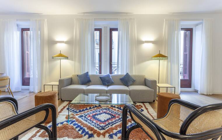 Cibeles Luxe Iv apartment in Madrid gallery image 2