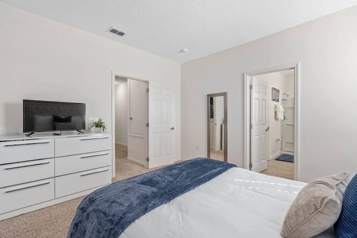 Bedroom 14