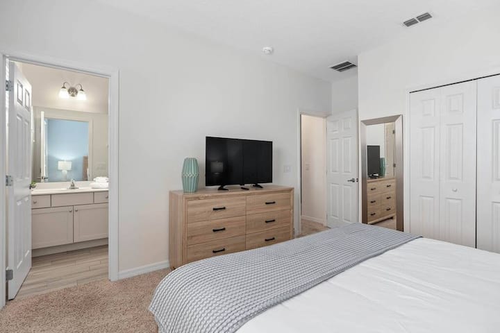 Bedroom 6