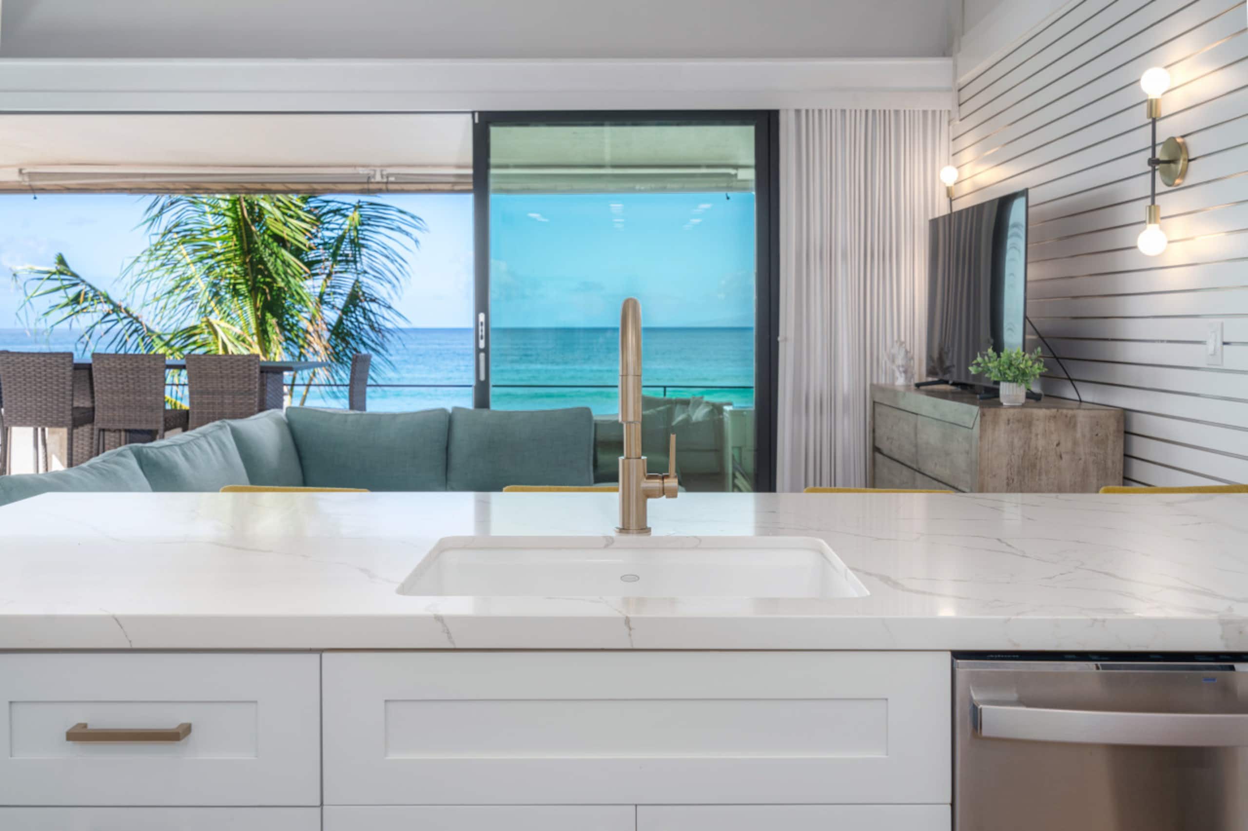 Condo in Lahaina · ★4.95 · 3 bedrooms · 3 beds · 2 baths - Image 10