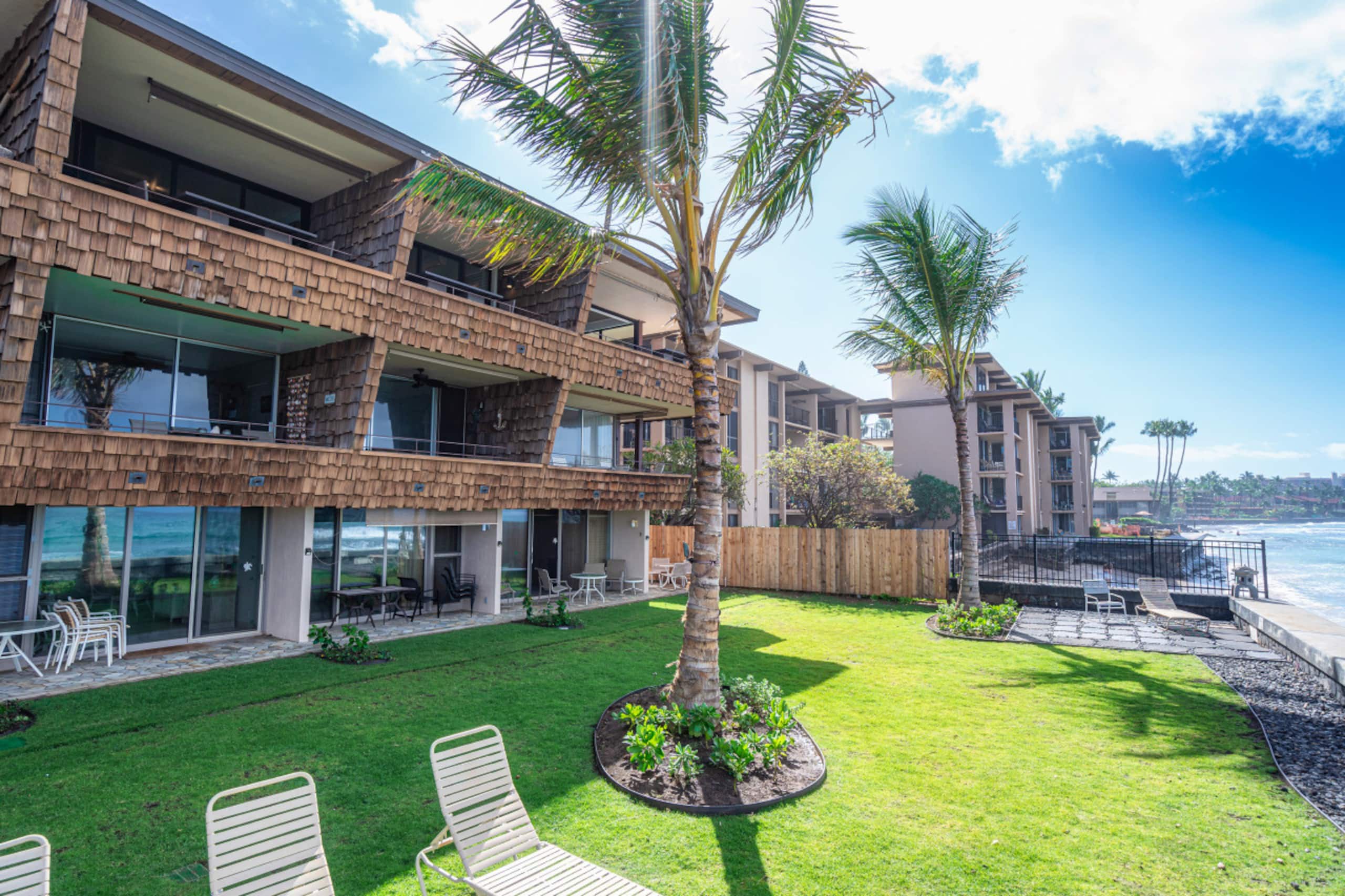 Condo in Lahaina · ★4.95 · 3 bedrooms · 3 beds · 2 baths - Image 49