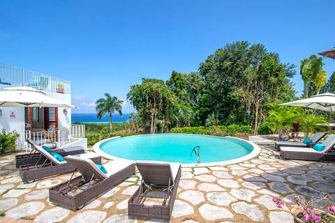 Hospitality Expert HALF HILL: Pool, Beach & Chef