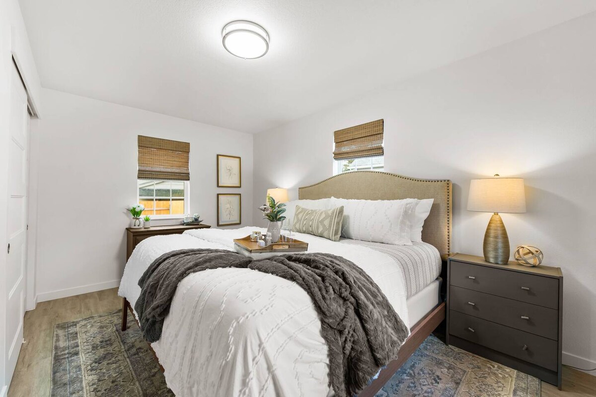 主楼层主加大双人床卧室