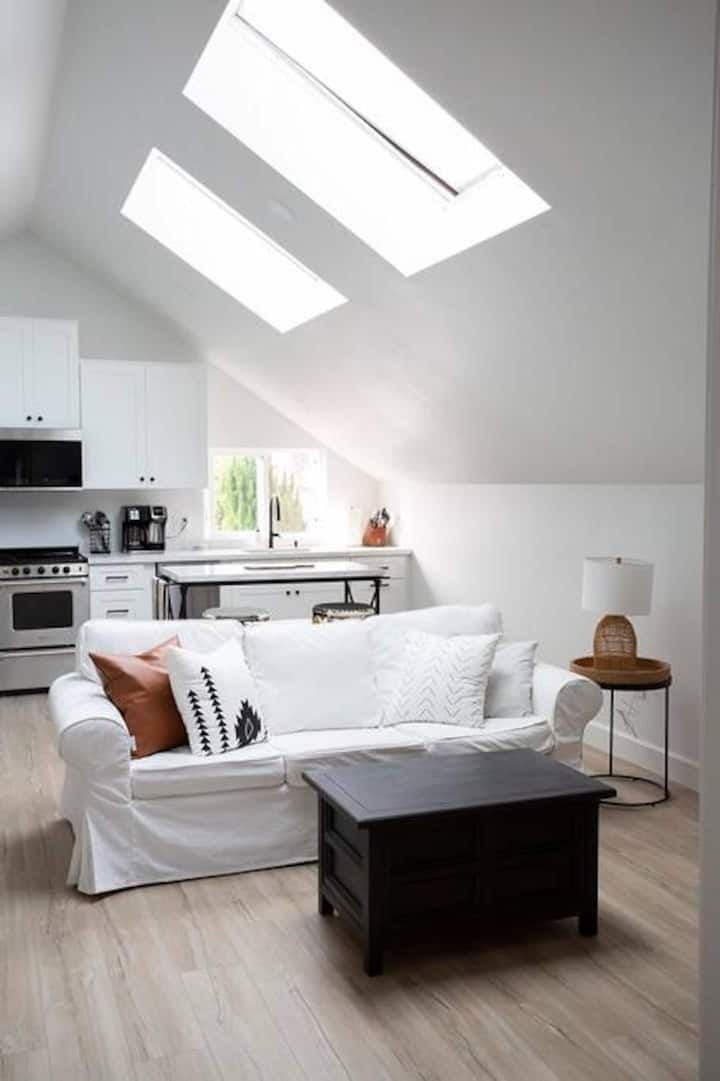 Coastal, Elegant, Modern, King Bed - San Diego, CA