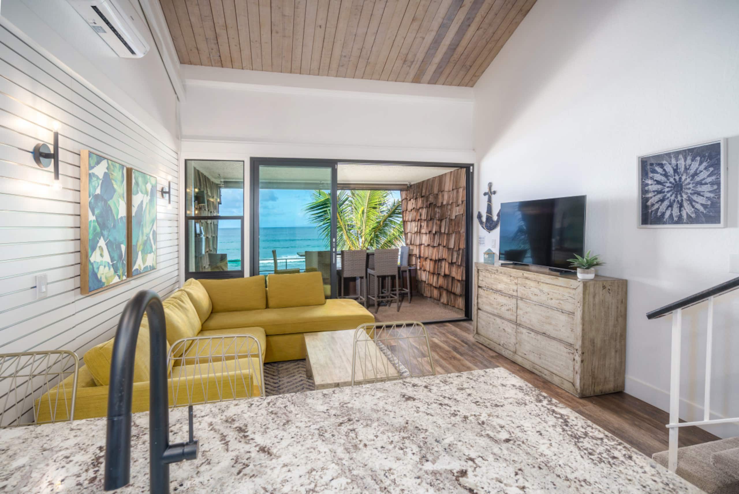Condo in Lahaina · ★4.87 · 3 bedrooms · 3 beds · 2 baths - Image 5